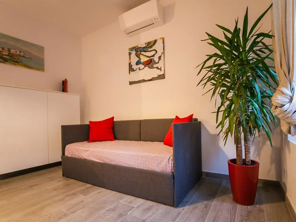 Miavia Apartments- Marconi 0*, Bologna Italy