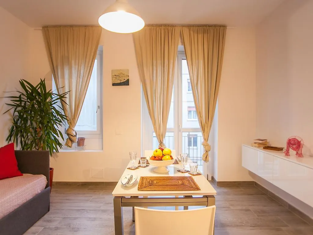 Miavia Apartments- Marconi 0*, Bologna