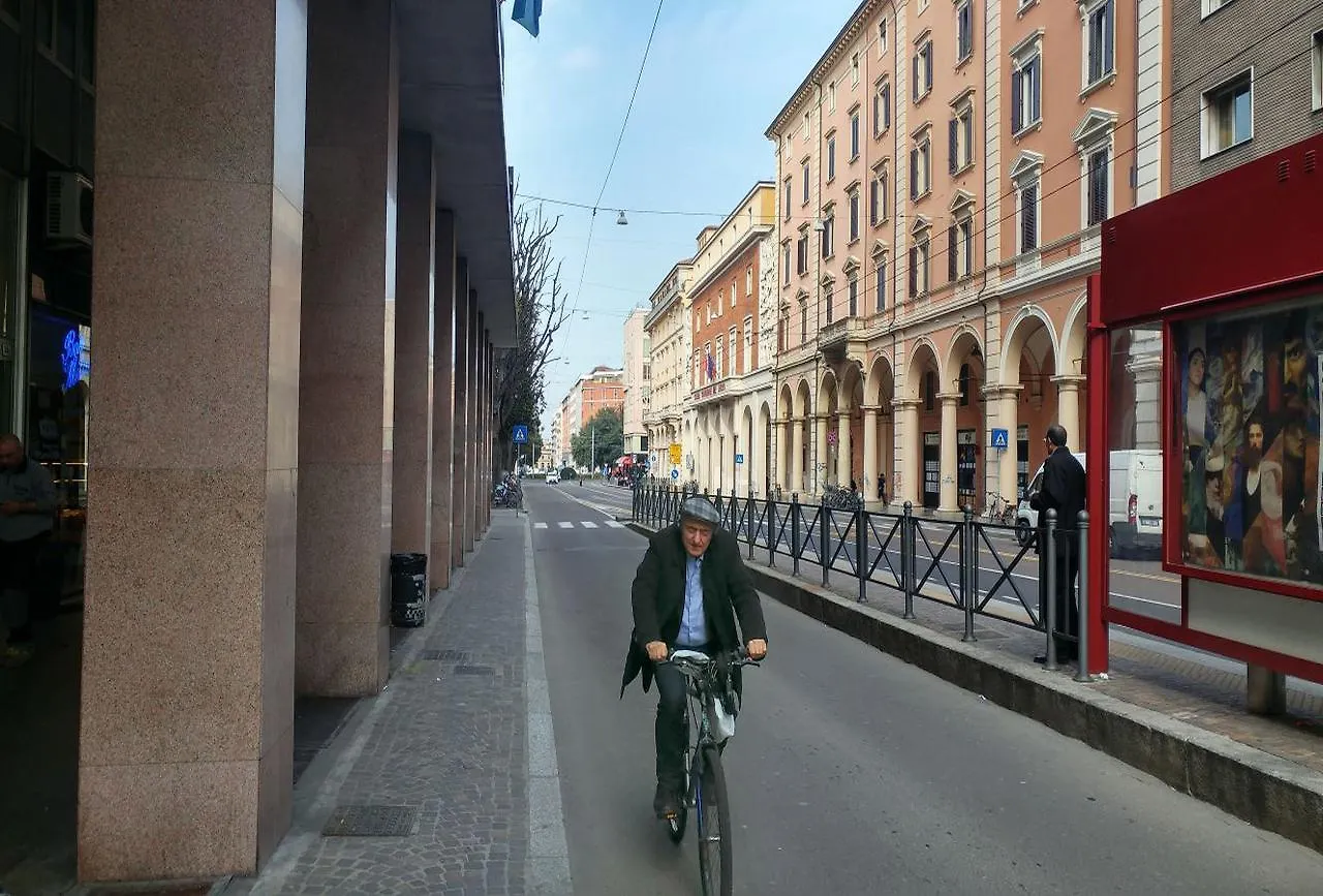 Miavia Apartments- Marconi 0*, Bologna