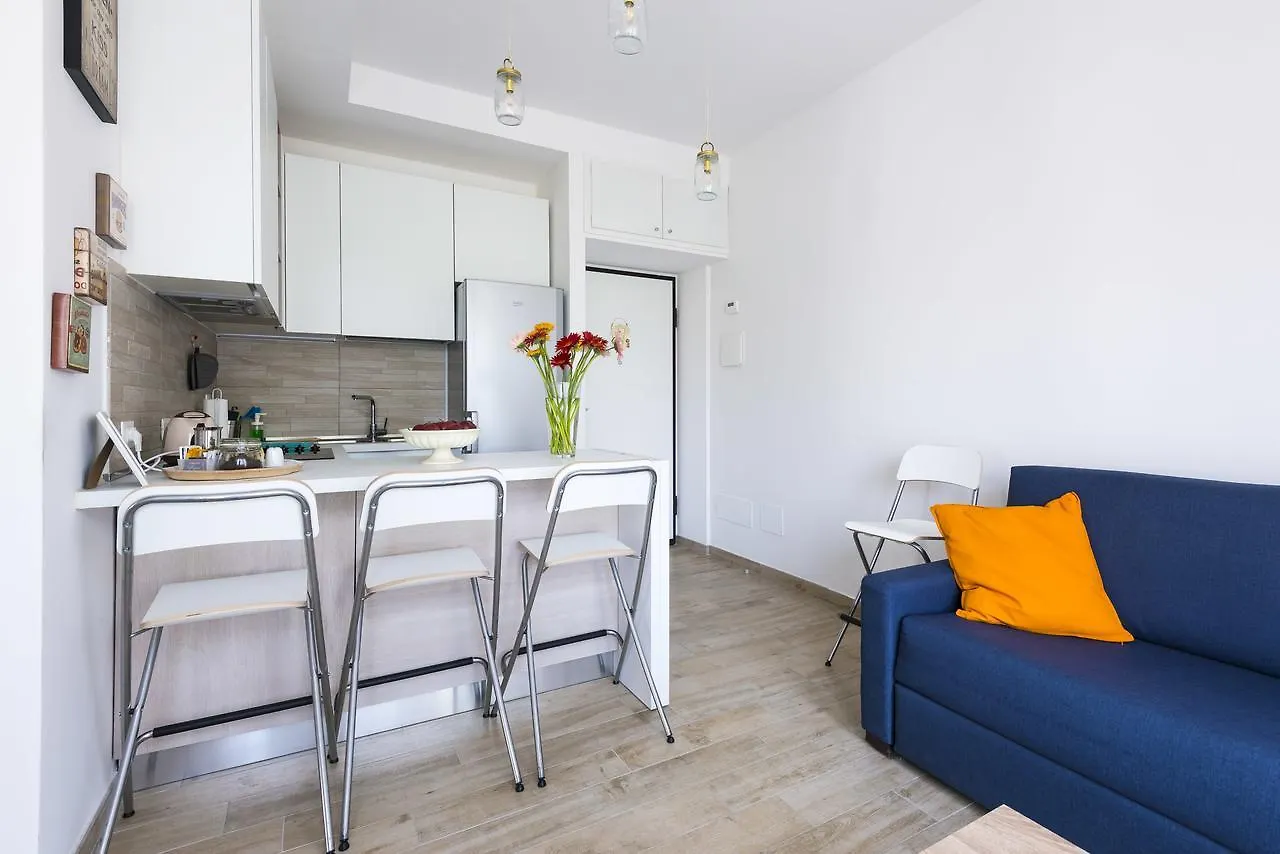 Apartment Miavia Apartments- Marconi Italy
