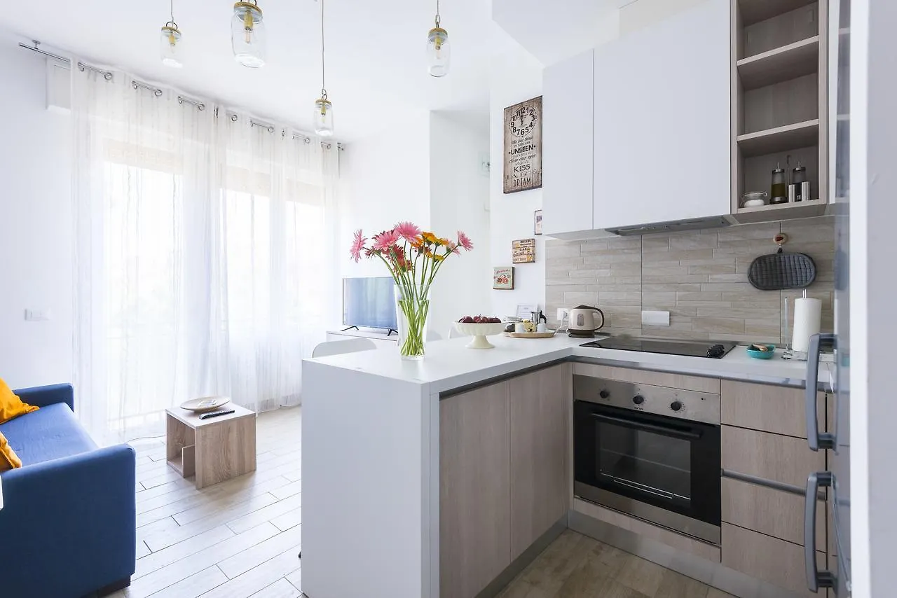 Miavia Apartments- Marconi